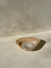 Load image into Gallery viewer, Onyx Deep Dish - Raw cut #3 - Little Quartz Co Crystals