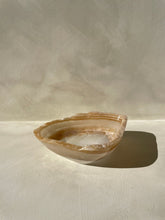 Load image into Gallery viewer, Onyx Deep Dish - Raw cut #3 - Little Quartz Co Crystals