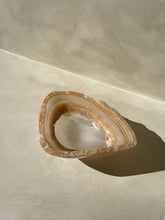 Load image into Gallery viewer, Onyx Deep Dish - Raw cut #3 - Little Quartz Co Crystals